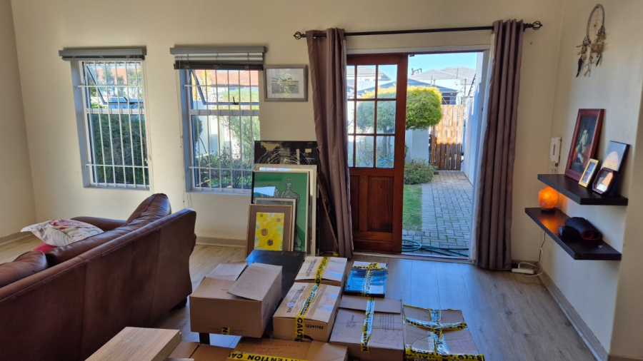 To Let 3 Bedroom Property for Rent in Parklands North Western Cape